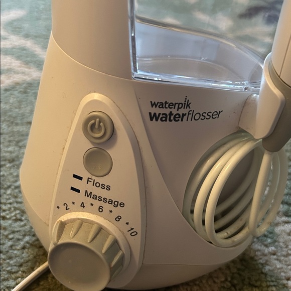Waterpik White Water Flosser - Picture 4 of 6